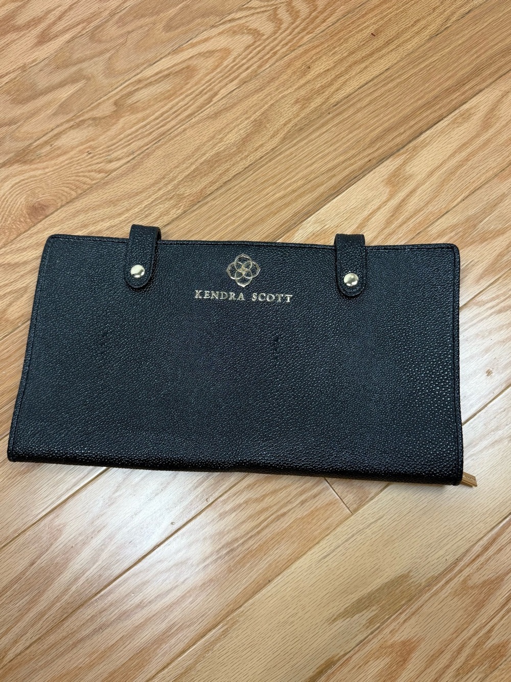 Kendra Scott Jewelry Travel Case in Black with 4 Divided Storage Areas